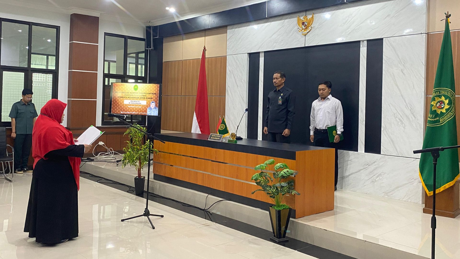 Pelantikan Jabatan Fungsional Pranata Keuangan APBN Jenjang Mahir Pada Pengadilan Tinggi Tata Usaha Negara Banjarmasin