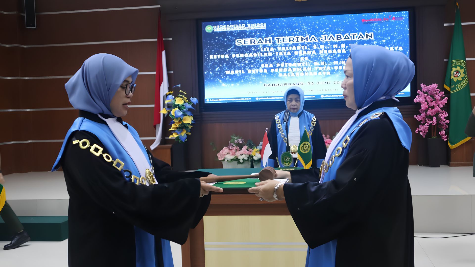 Ketua PTTUN Banjarmasin Melantik Dua Hakim Tinggi dan Ketua Pengadilan Tata Usaha Negara Palangkaraya