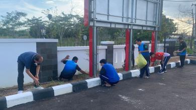 Jumat Bersih Bersama Pengadilan Tinggi Tata Usaha Negara Banjarmasin